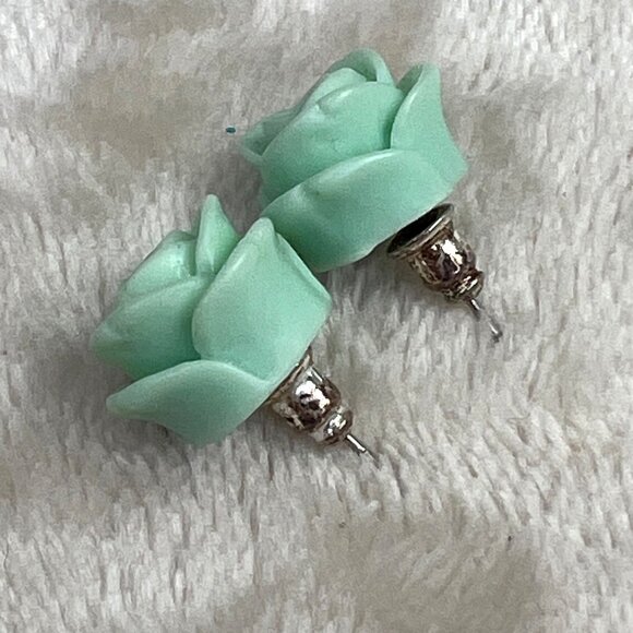 Rosebud Rose Flower Earrings Seafoam Mint Green Teal Studs Small Floral - Picture 5 of 5